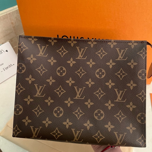SOLD Louis Vuitton Monogram Discontinued Toiletry 26 - Picture 16 of 17